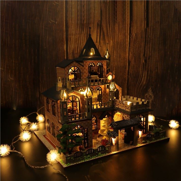 Castle Dollhouse Accessories